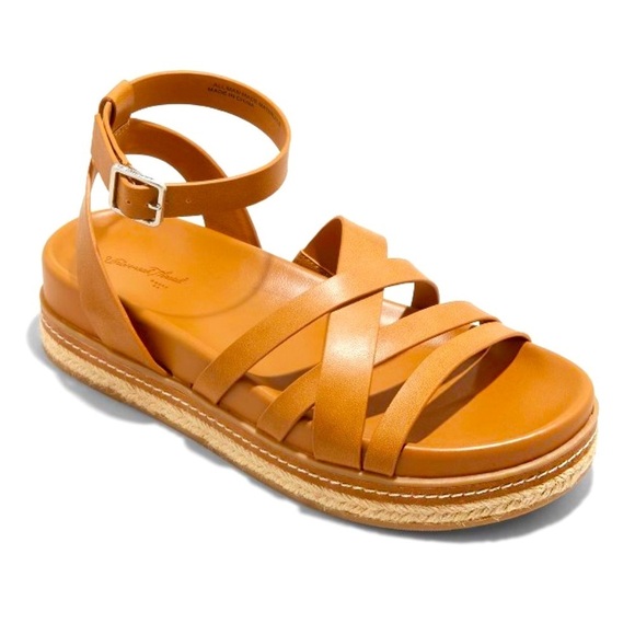 Universal Thread Tan Cognac Vegan Leather Strappy Platform Sandals size 11 NEW - Picture 1 of 10